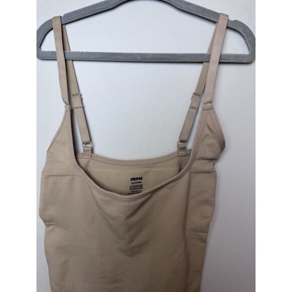 Skims Seamless Sculpt Open Bust Shortie Size XS Nude NEW $80 - Picture 9 of 12